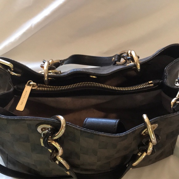 MK Handbag - Picture 4 of 8